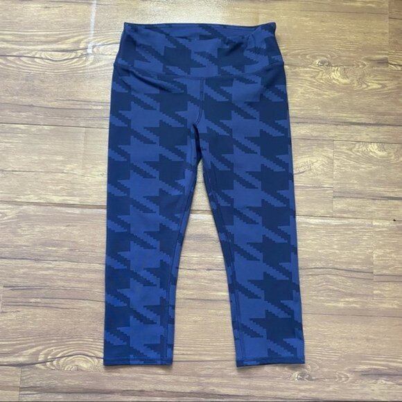 Alo Yoga Navy Airbrush Capri Engineered Print‎ S - Picture 3 of 11